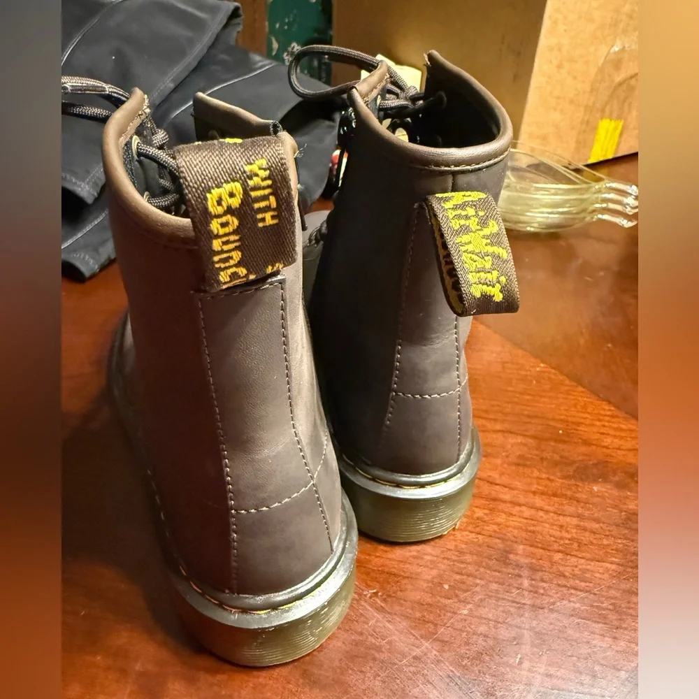 NEW Women’s Doc Marten Boots! - Picture 2 of 6